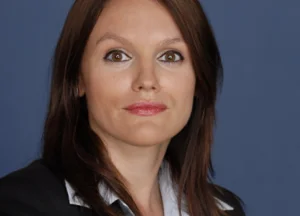 ACTU_ANITA_HUSS_380x380